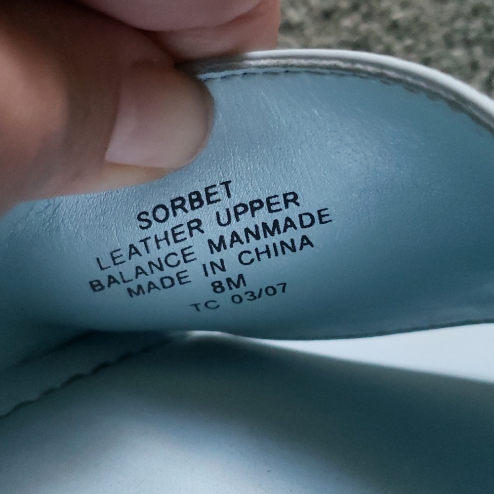 Liz Claiborne light blue patent leather slides - Picture 6 of 9